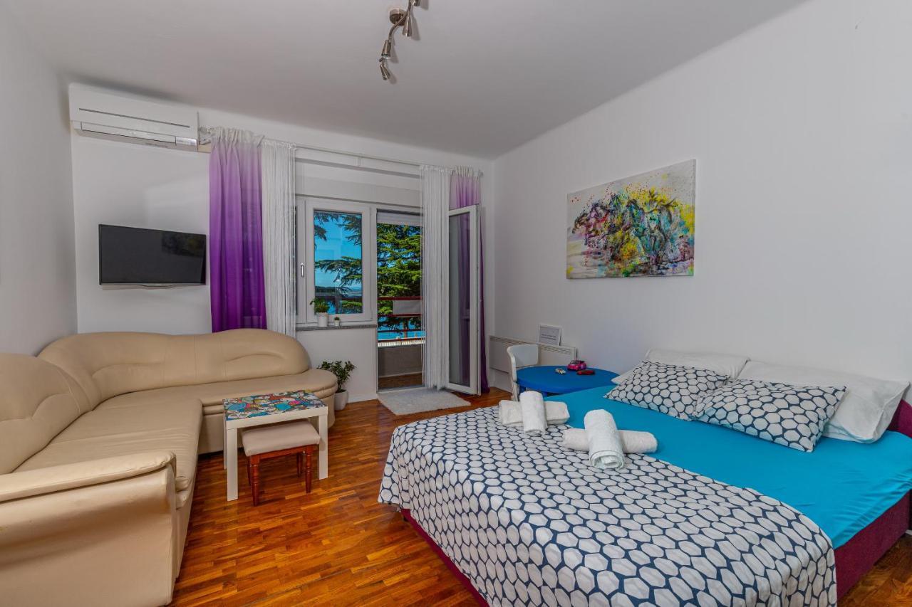 Crikvenica Right On The Beach Exterior photo